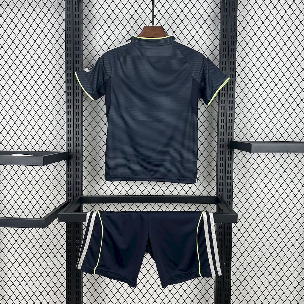 Equipamento Criança Real Madrid Alternativo 2025/26
