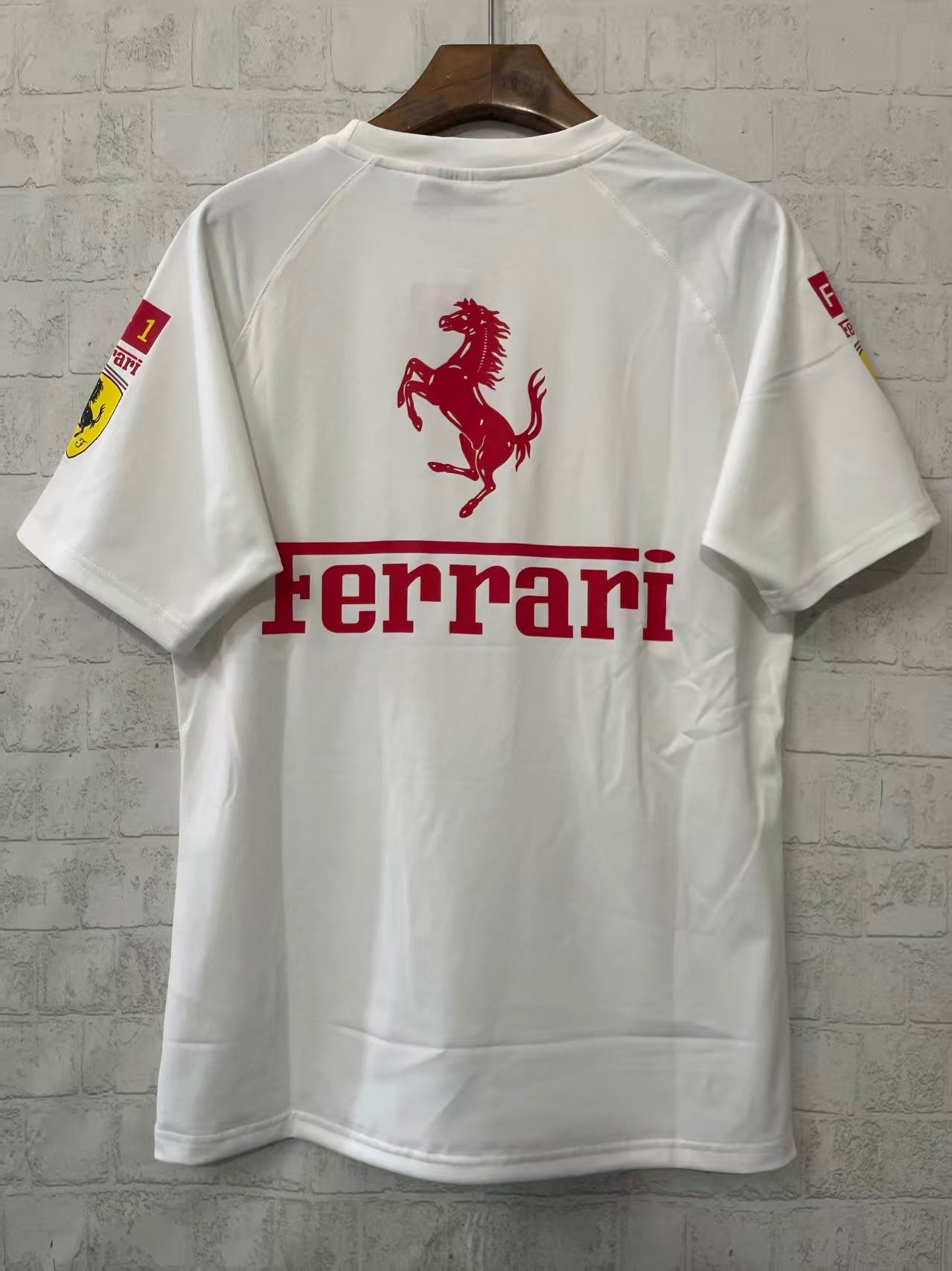 Camisola Scuderia Ferrari 2025