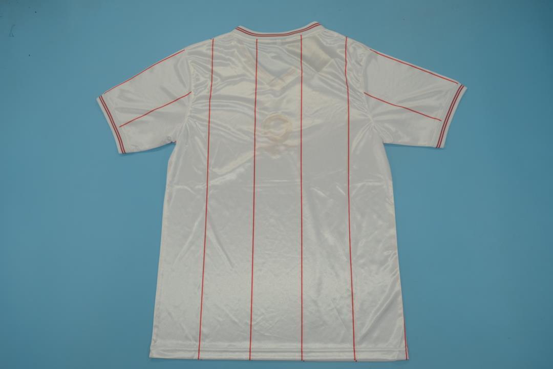 Retro Aston Villa Alternativa 1982
