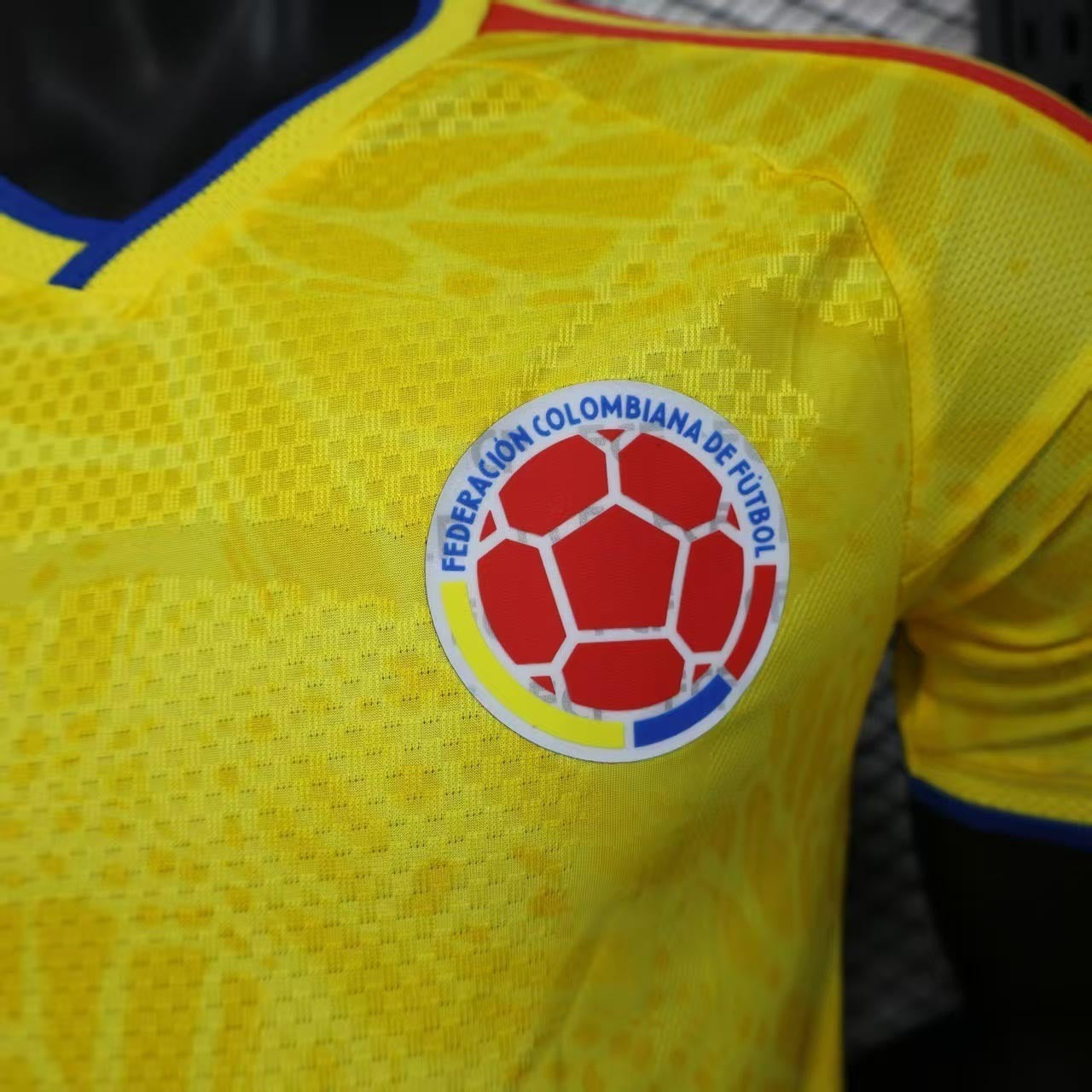 Camisola Colômbia Principal 2026 - Versão Jogador