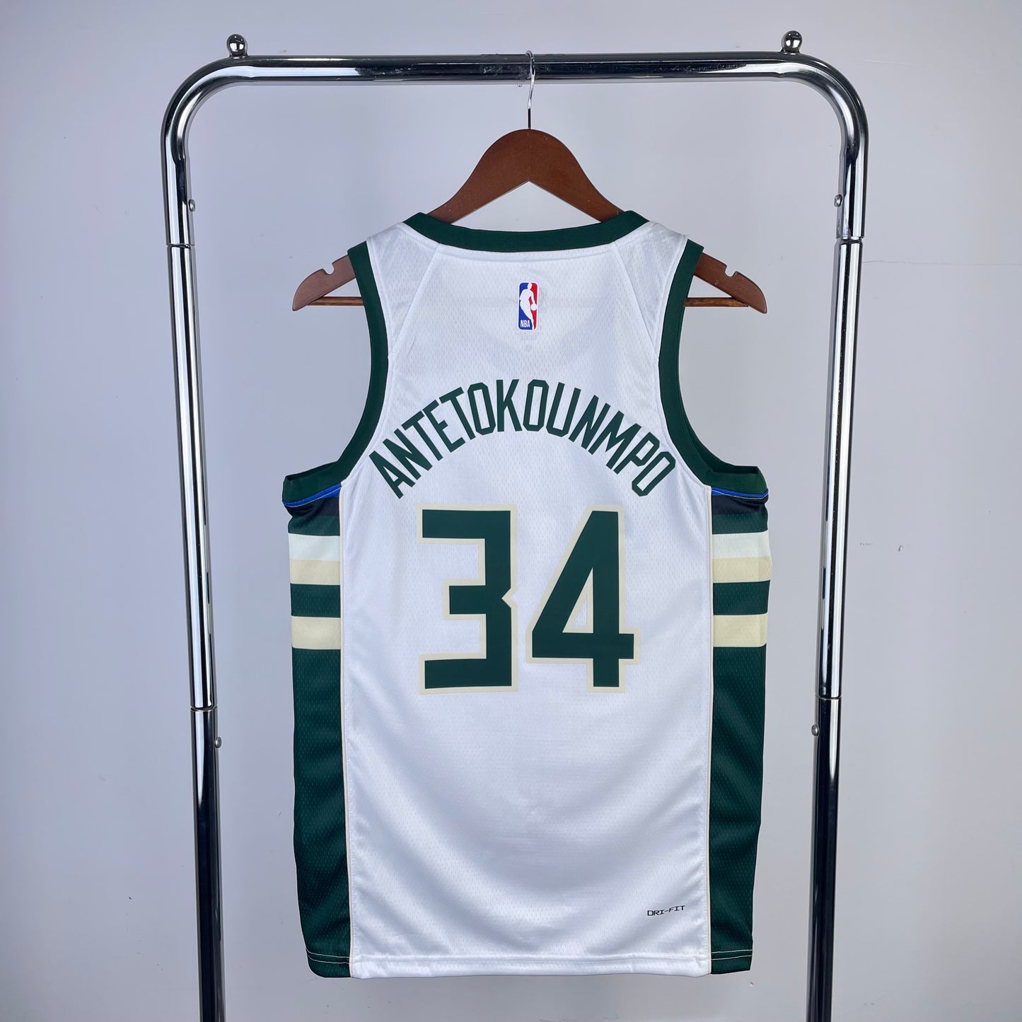 Camisola Milwaukee Bucks - Giannis Antetokounmpo