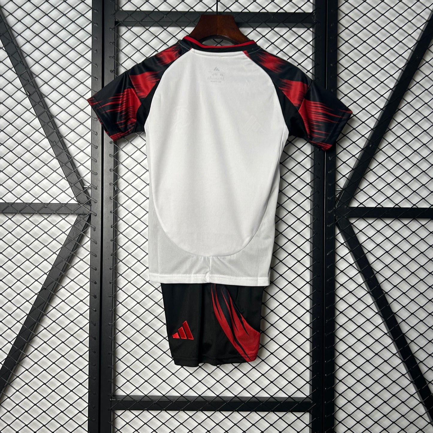 Equipamento Criança Flamengo Alternativo 25/26