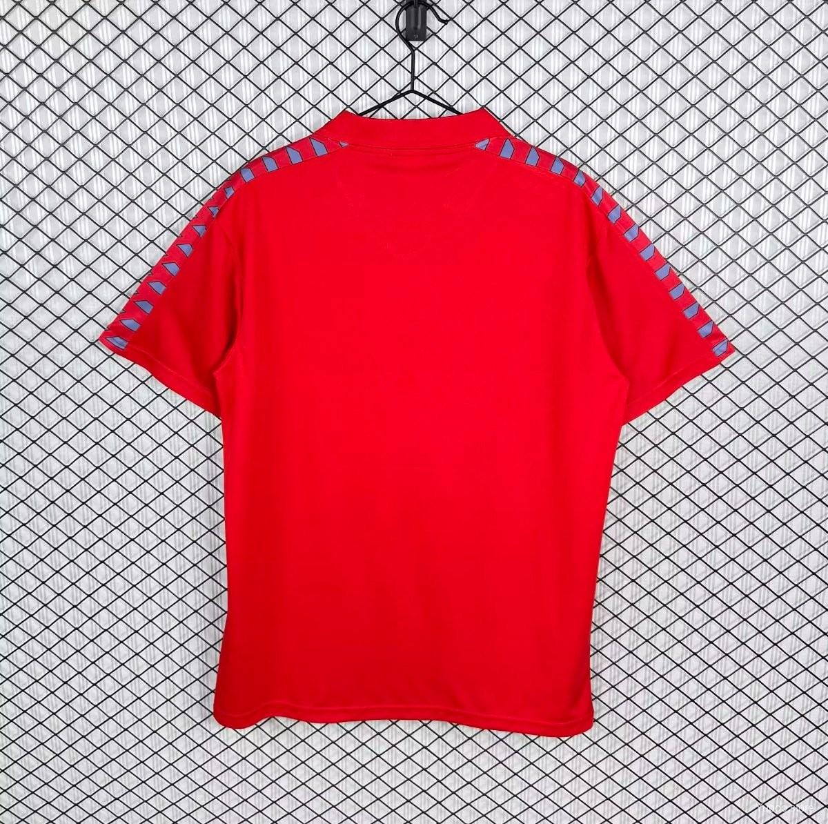 Camisola Retro C.A. Osasuna 83/84