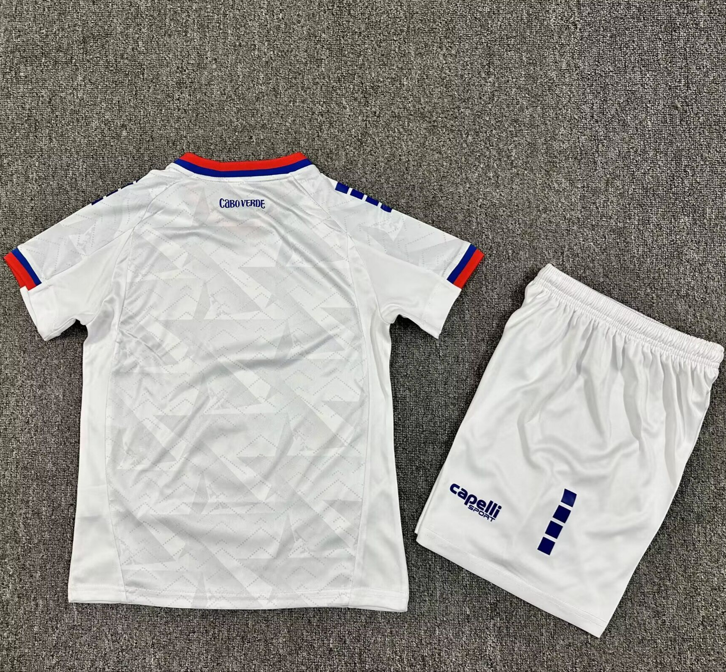 Equipamento Criança Cabo Verde Alternativo 2026
