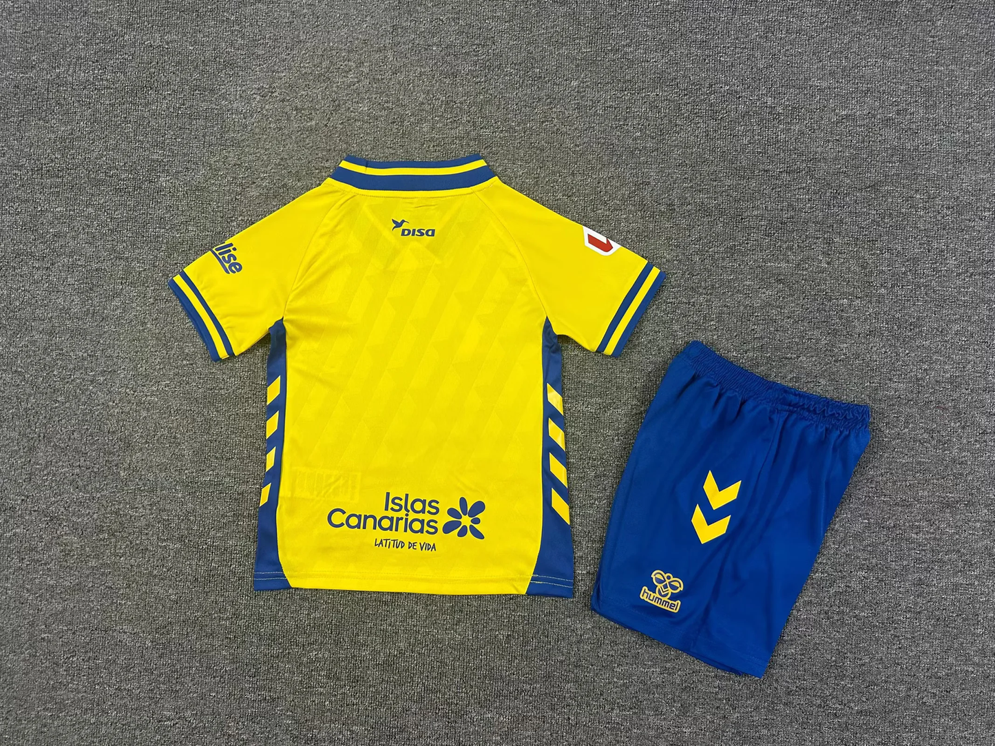 Equipamento Criança Las Palmas Principal 25/26