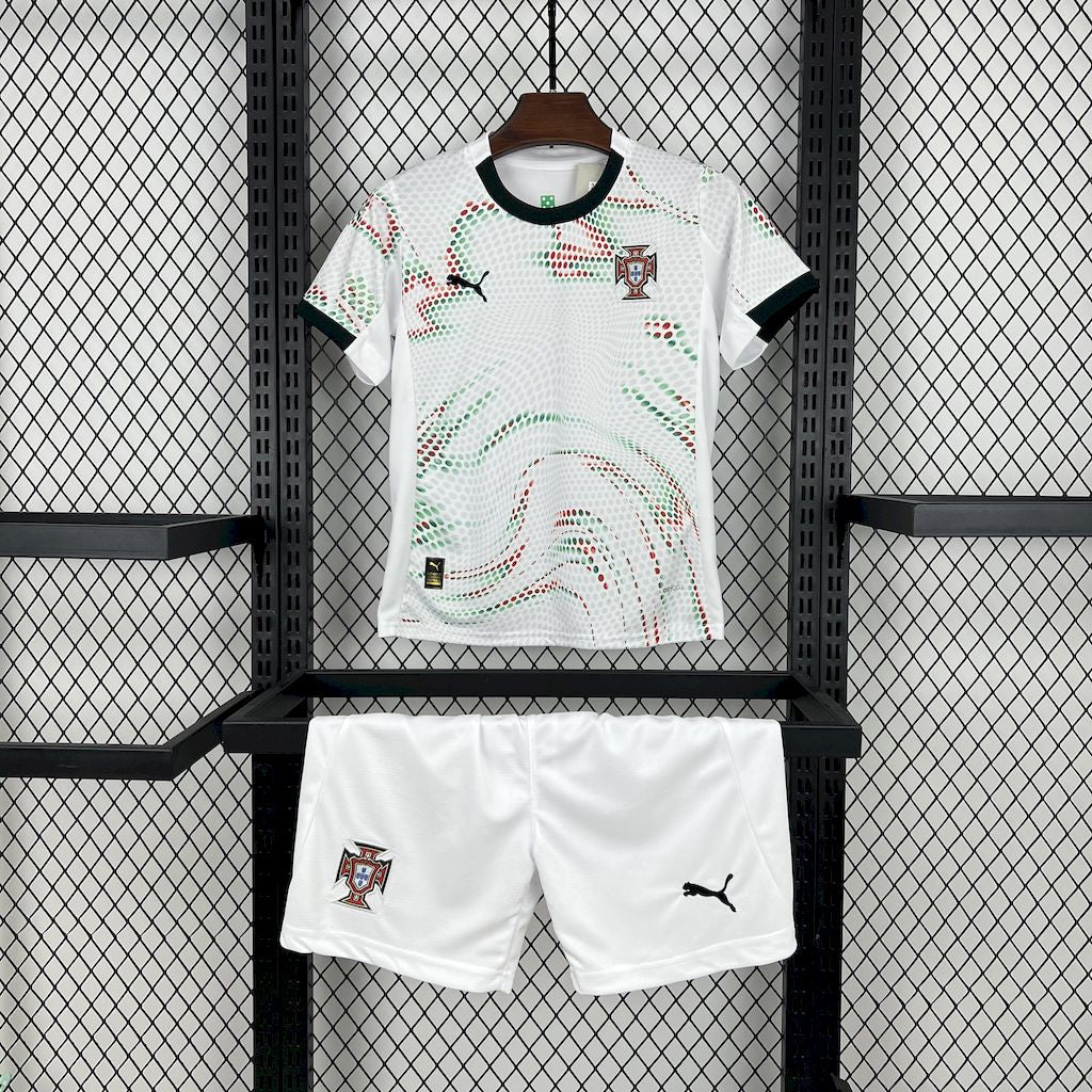 Equipamento Criança Portugal Alternativo 2025