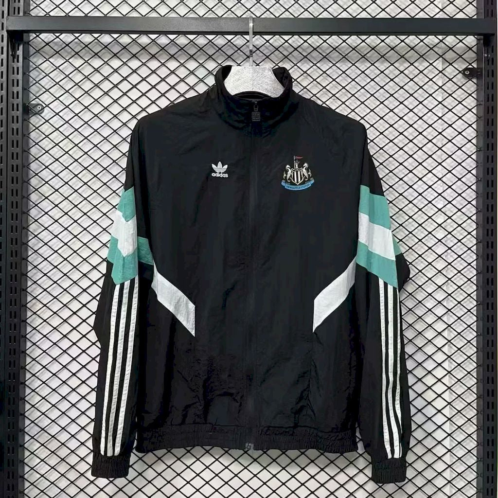 Corta Vento Newcastle United 2025