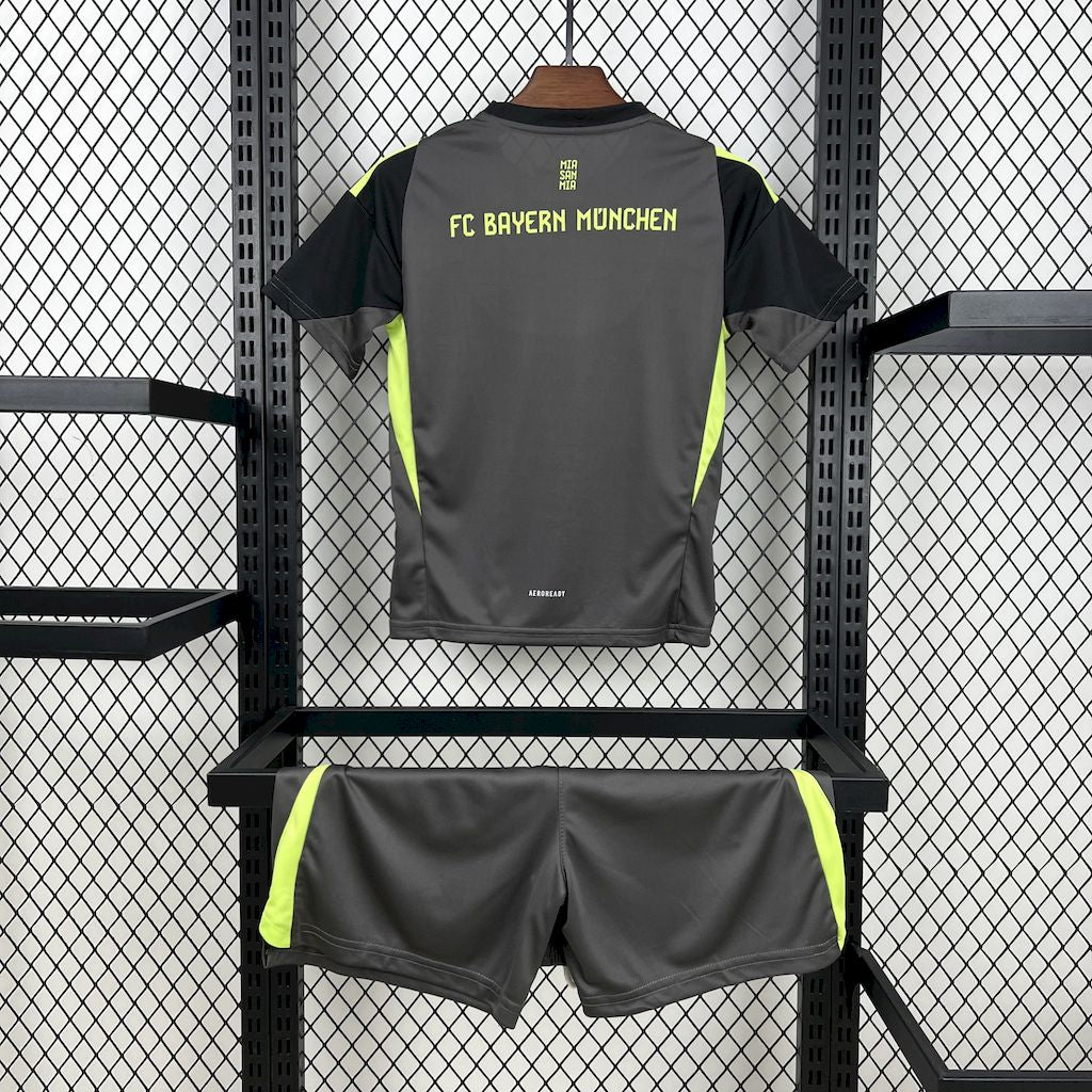 Equipamento Criança Bayern Munich Guarda Redes 25/26