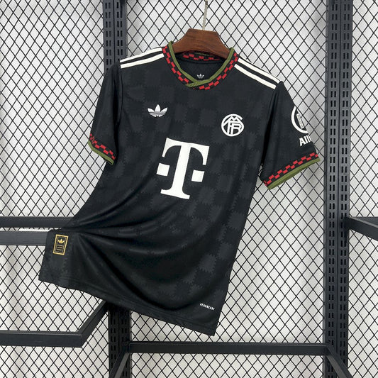 Camisola Bayern Munich Terceira 25/26