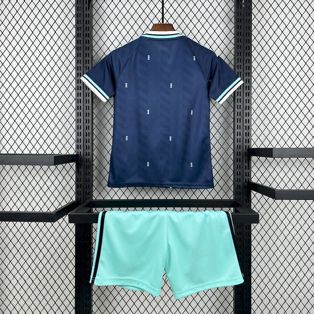 Equipamento Criança Alemanha Alternativo 2026