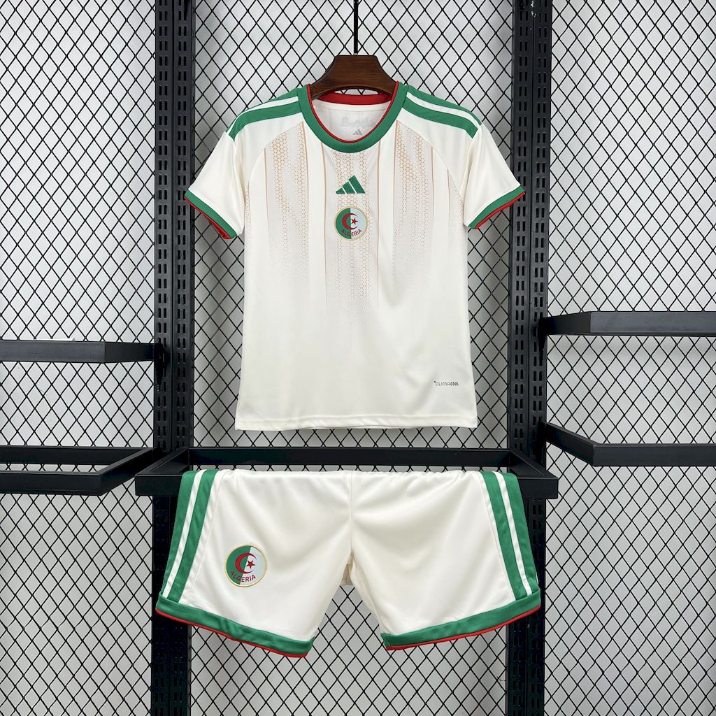 Equipamento Criança Argélia Principal 2026