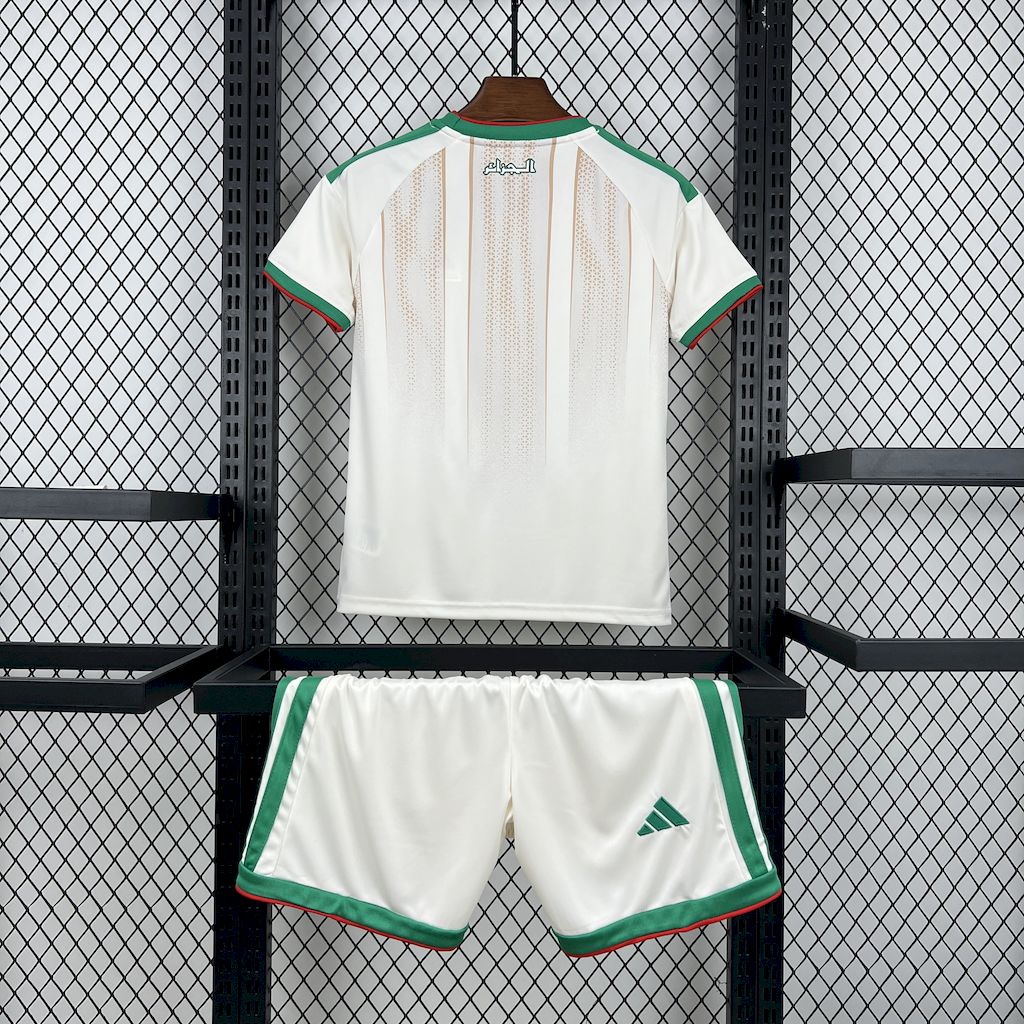 Equipamento Criança Argélia Principal 2026