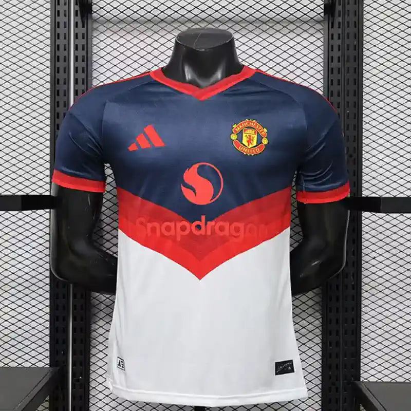 Camisola Manchester United F.C. Casual Retro 26/27 - Versão Jogador