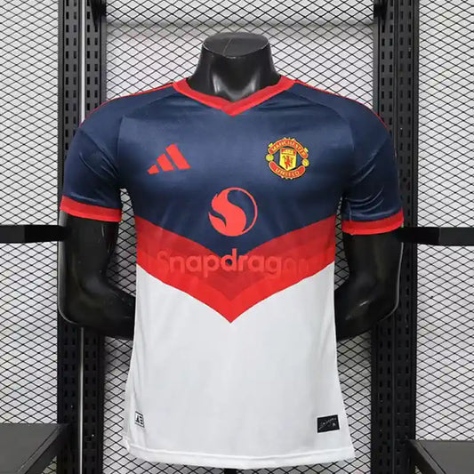 Camisola Manchester United F.C. Casual Retro 26/27 - Versão Jogador