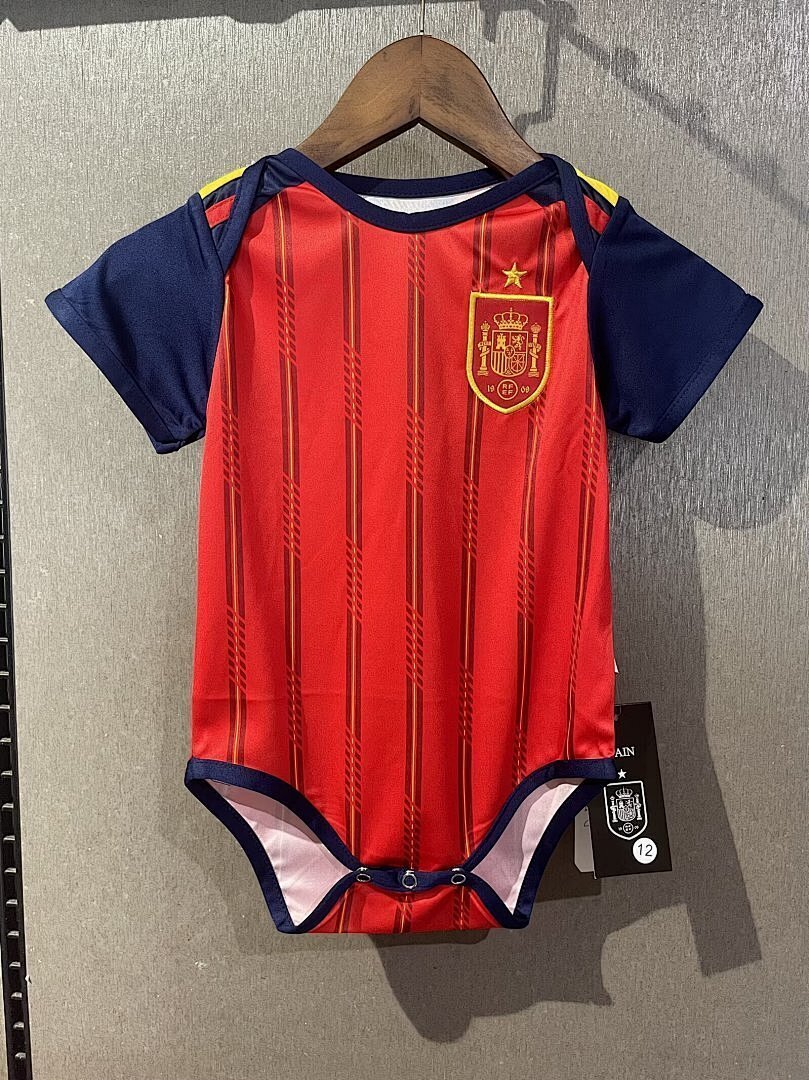 Equipamento Principal Bebé Espanha 2026