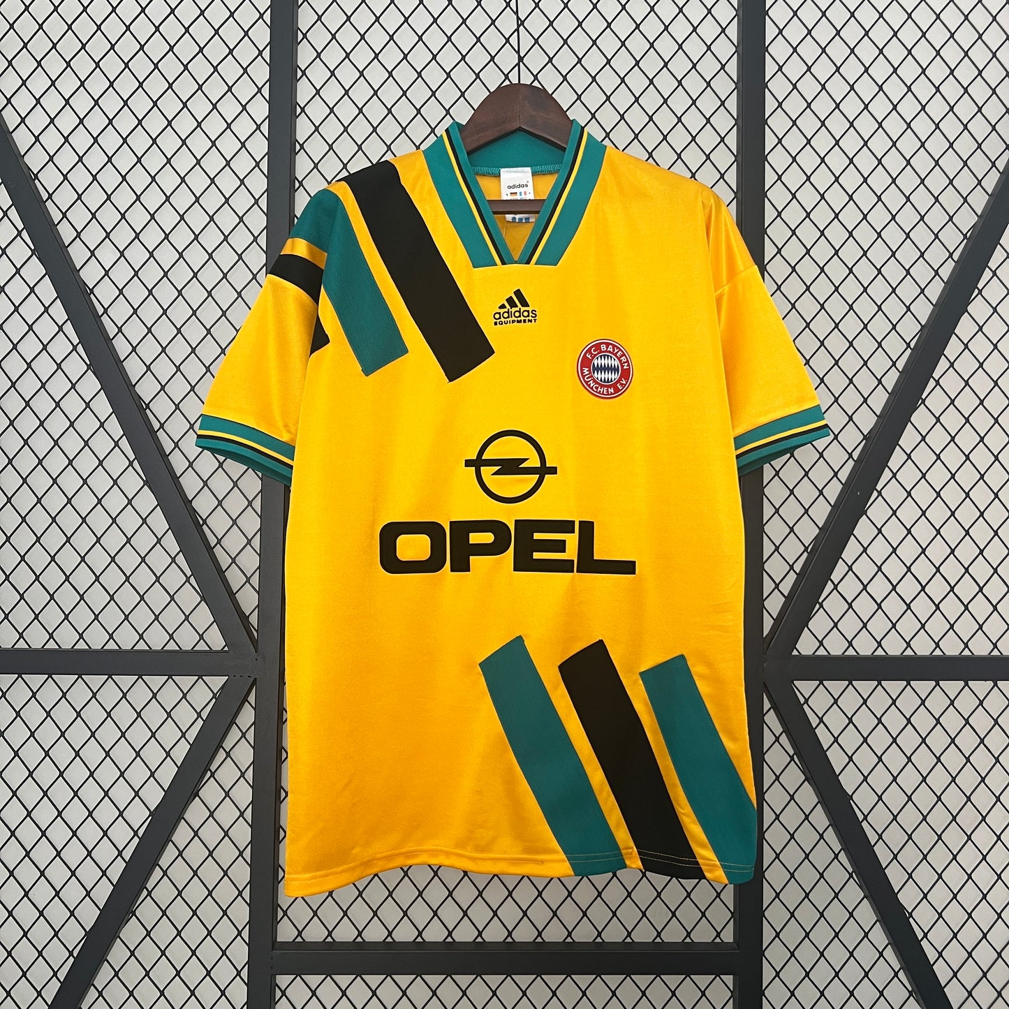 Retro Bayern Munich Alternativa 93/94