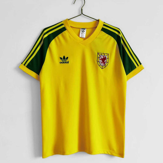 Retro País de Gales Alternativa 1982