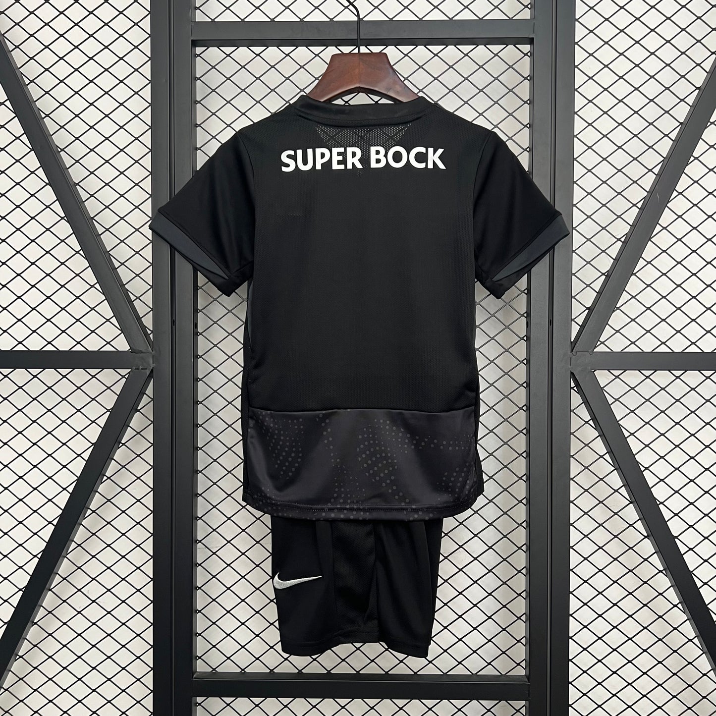 Equipamento Sporting Criança Alternativo 2025/26