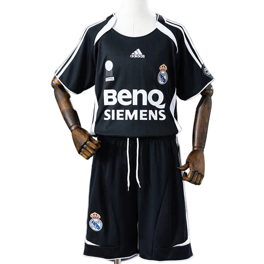 Equipamento Criança Retro Real Madrid CF Alternativo 06/07