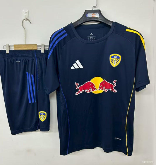 Equipamento Adulto Leeds United Treino 25/26