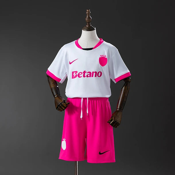Equipamento Criança Sporting Pink October 2025/26