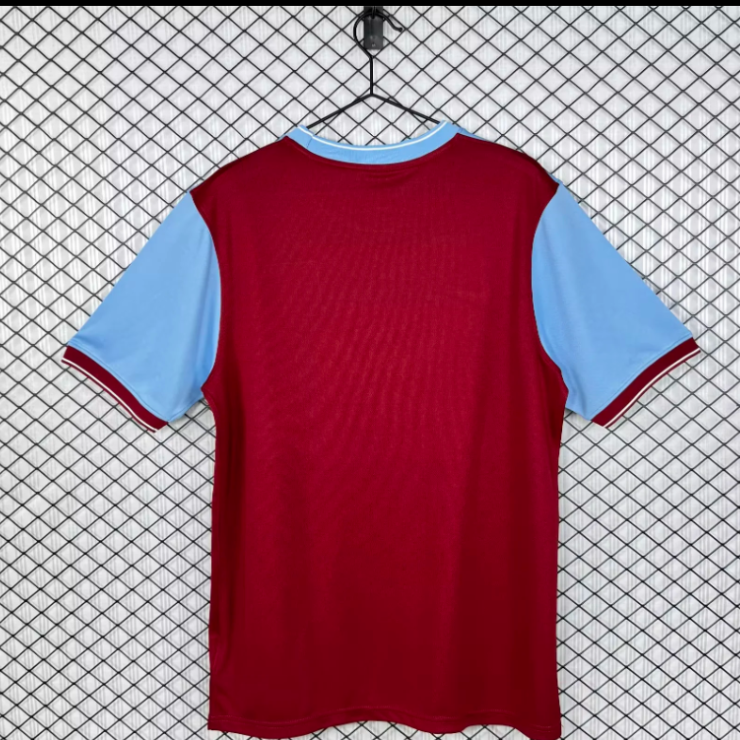 Camisola Retro Aston Villa FC Principal 09/10