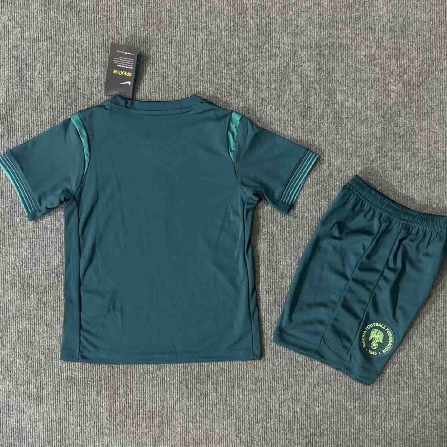 Equipamento Criança Nigéria Alternativa 2026