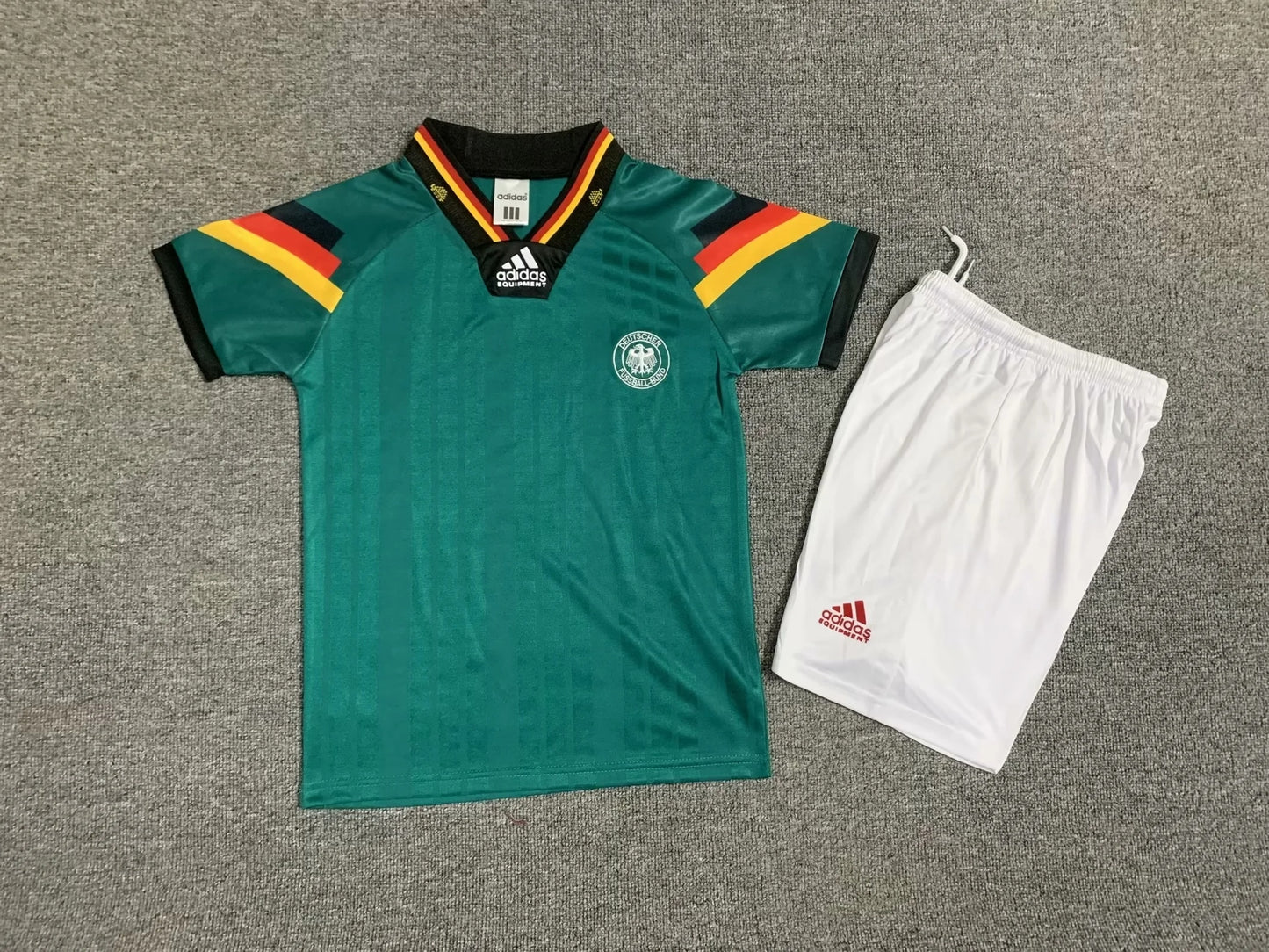 Retro Alemanha Equipamento Criança Alternativa 1992