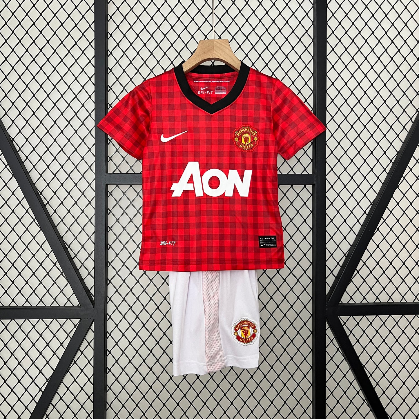 Equipamento Criança Retro Manchester United F.C. Principal 12/13