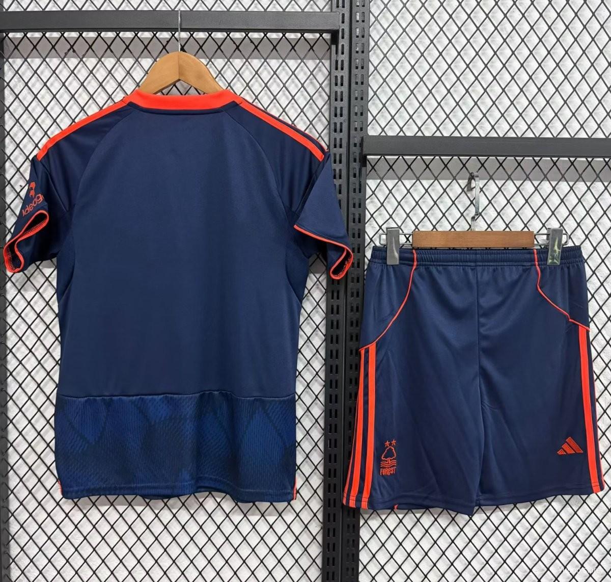 Equipamento Criança Nottingham Forest Terceiro 25/26