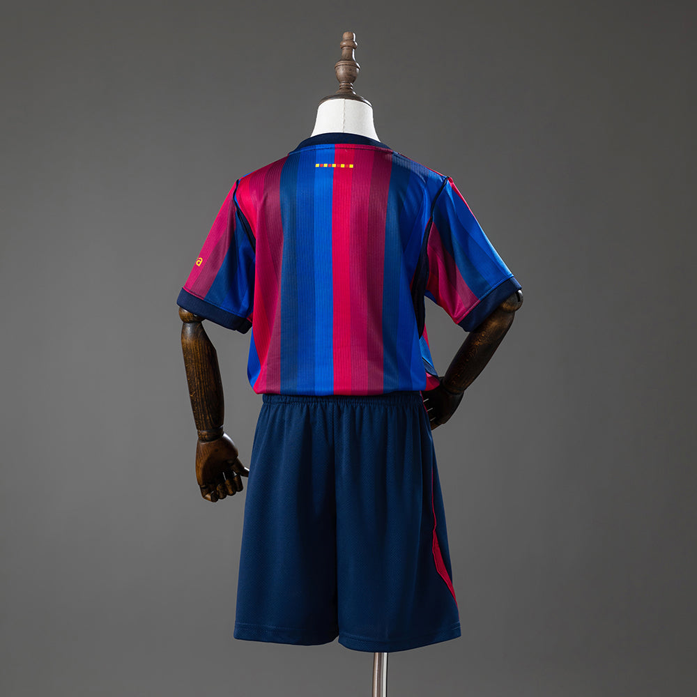 Equipamento Criança Barcelona Principal 26/27