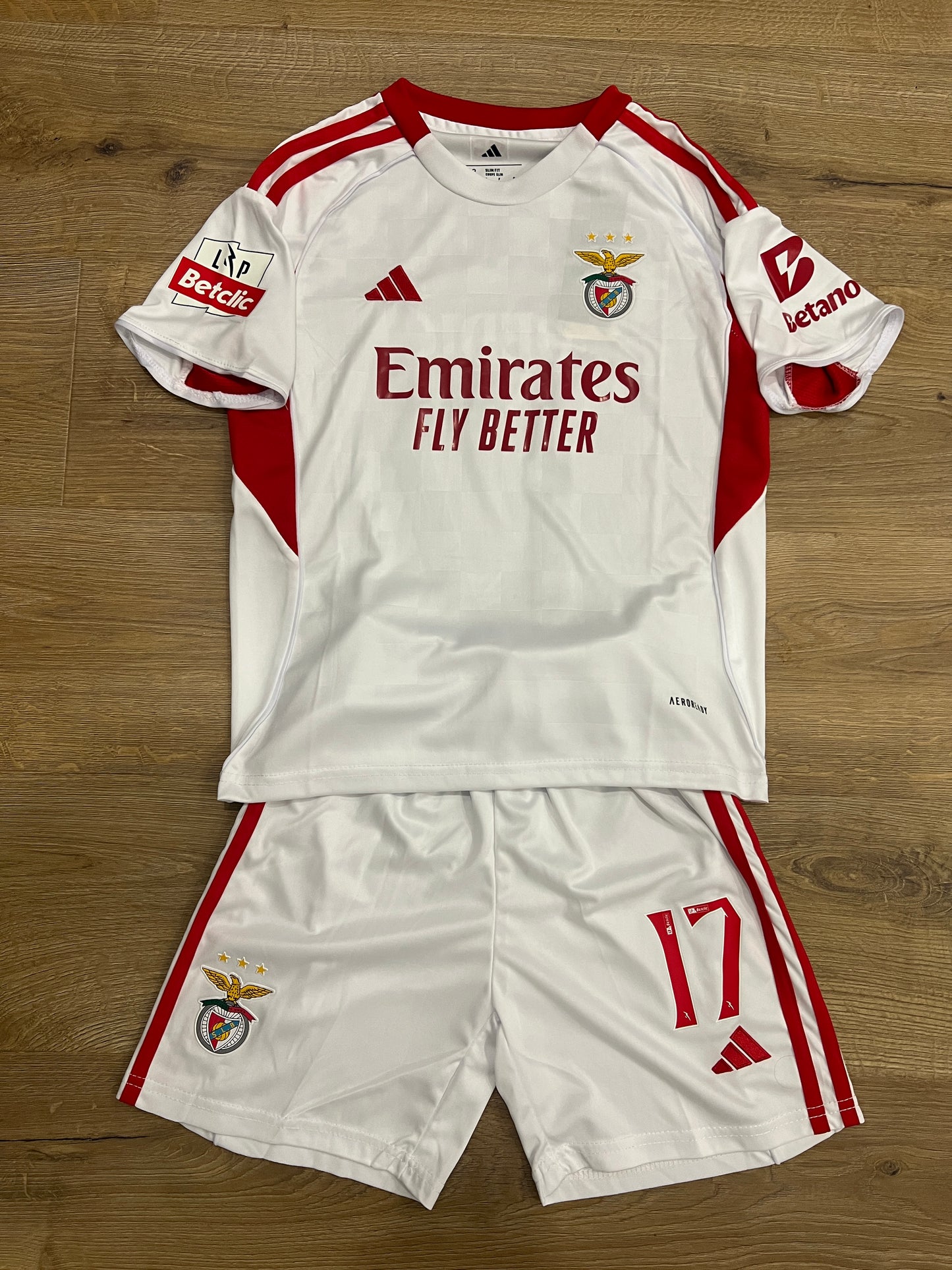 Equipamento alternativo Benfica criança 2025/26
