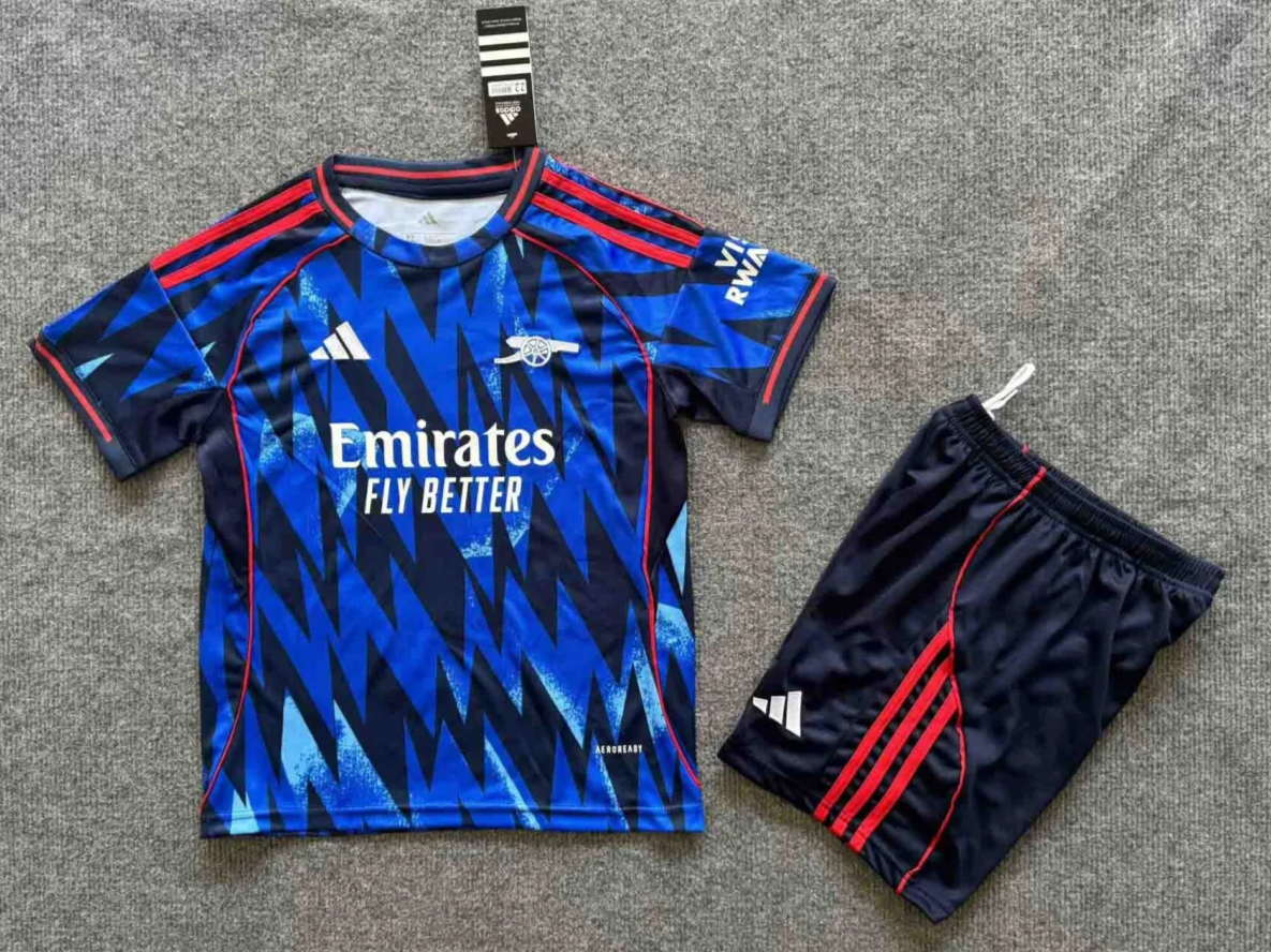 Equipamento Criança Arsenal Alternativo 25/26