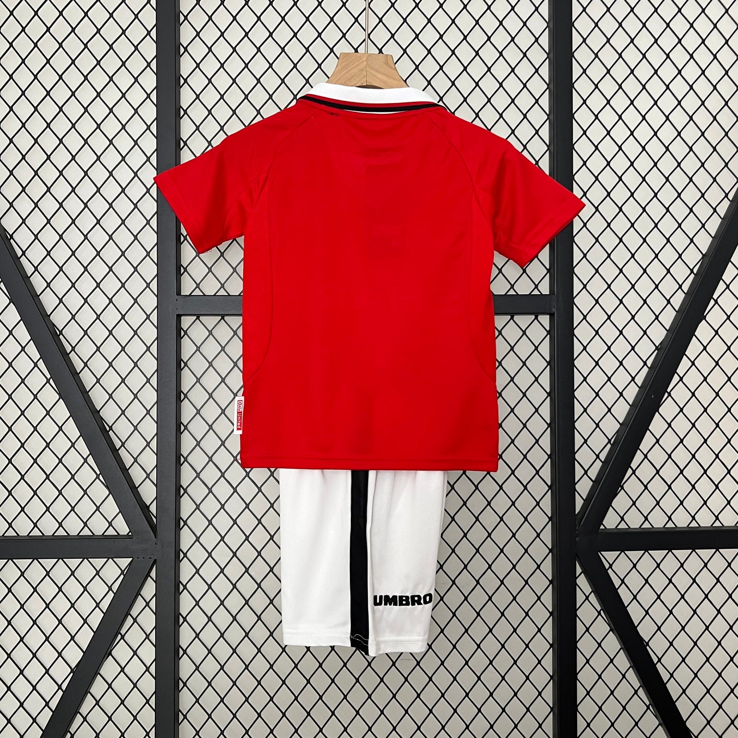 Equipamento Criança Retro Manchester United F.C. Principal 99/00