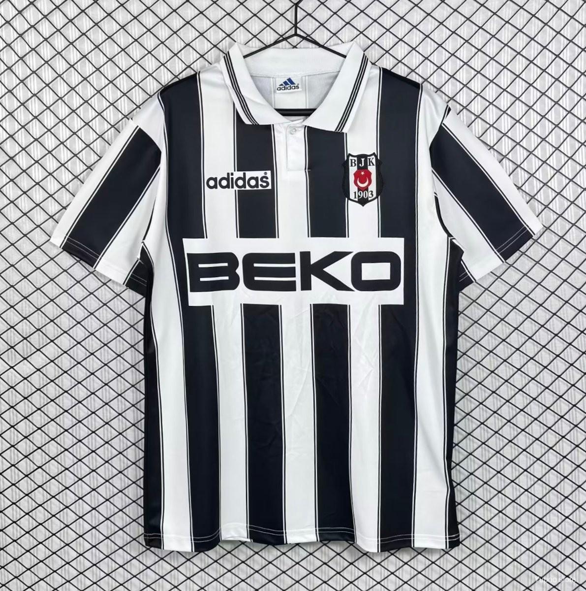 Camisola Retro Beşiktaş J.K. Alternativa 96/97