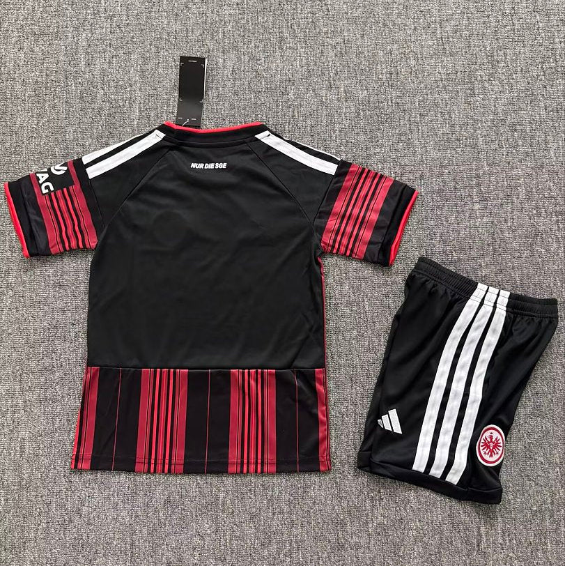 Equipamento Criança Eintracht Frankfurt Principal 26/27