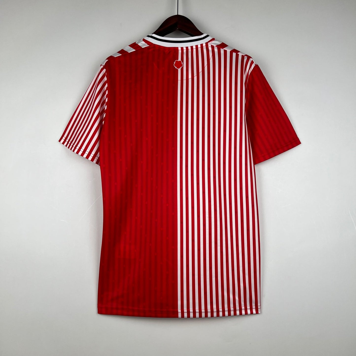 Camisola Principal Southampton 2023/24
