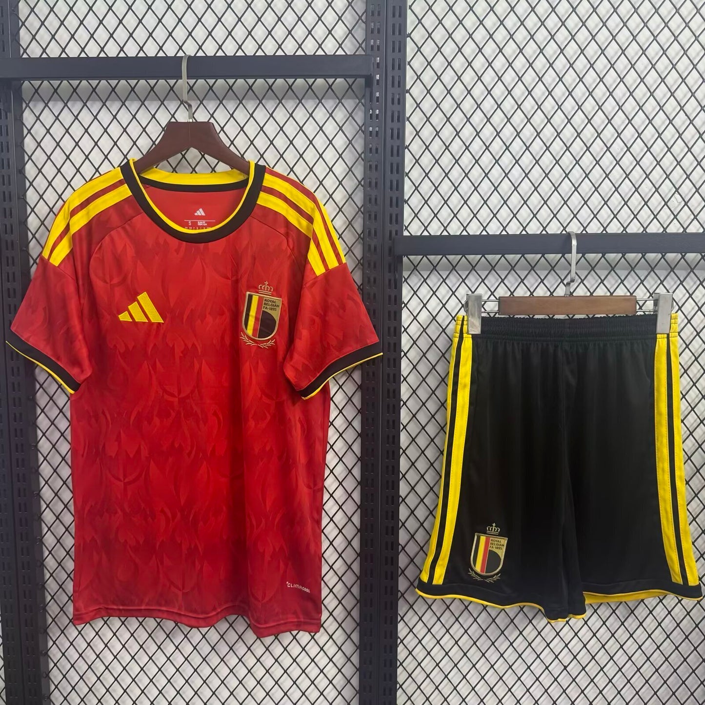 Equipamento Criança Bélgica Principal 2026