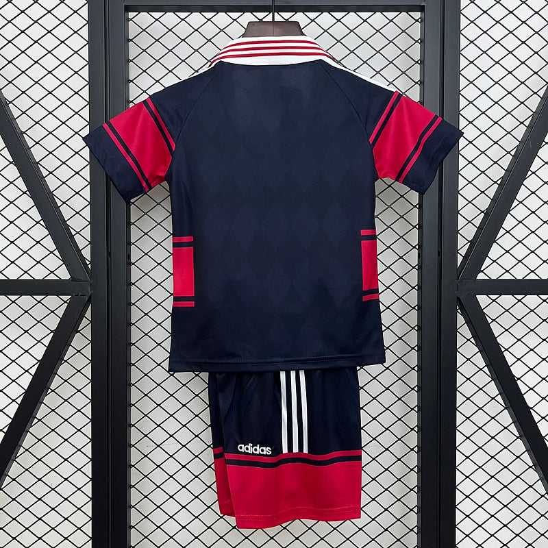 Equipamento Criança Bayern Munich 97/99