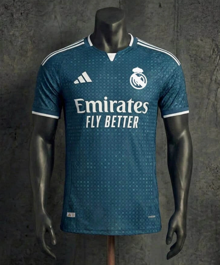 Camisola Real Madrid C.F. Alternativa 26/27 - Versão Jogador